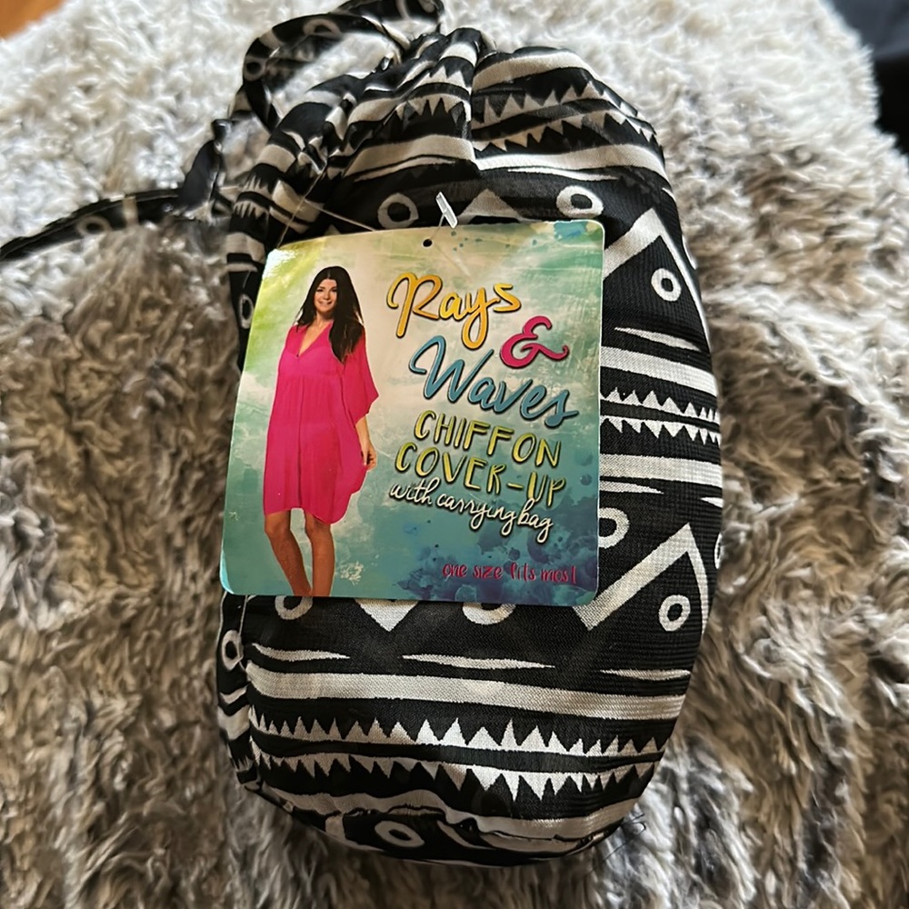 Beach cover up NWT